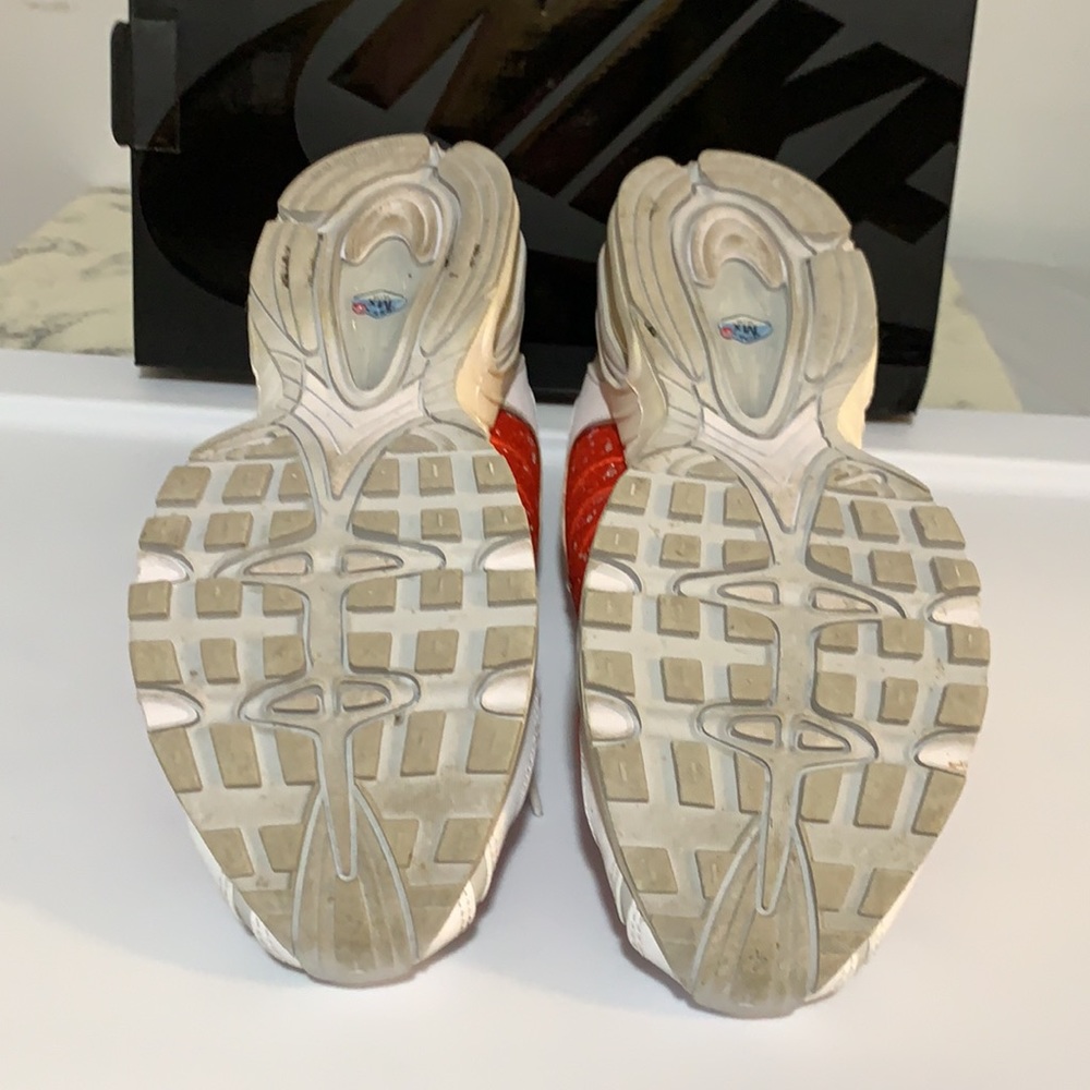 Supreme x Nike Air Max Tailwind IV Red White - Picture 9 of 16